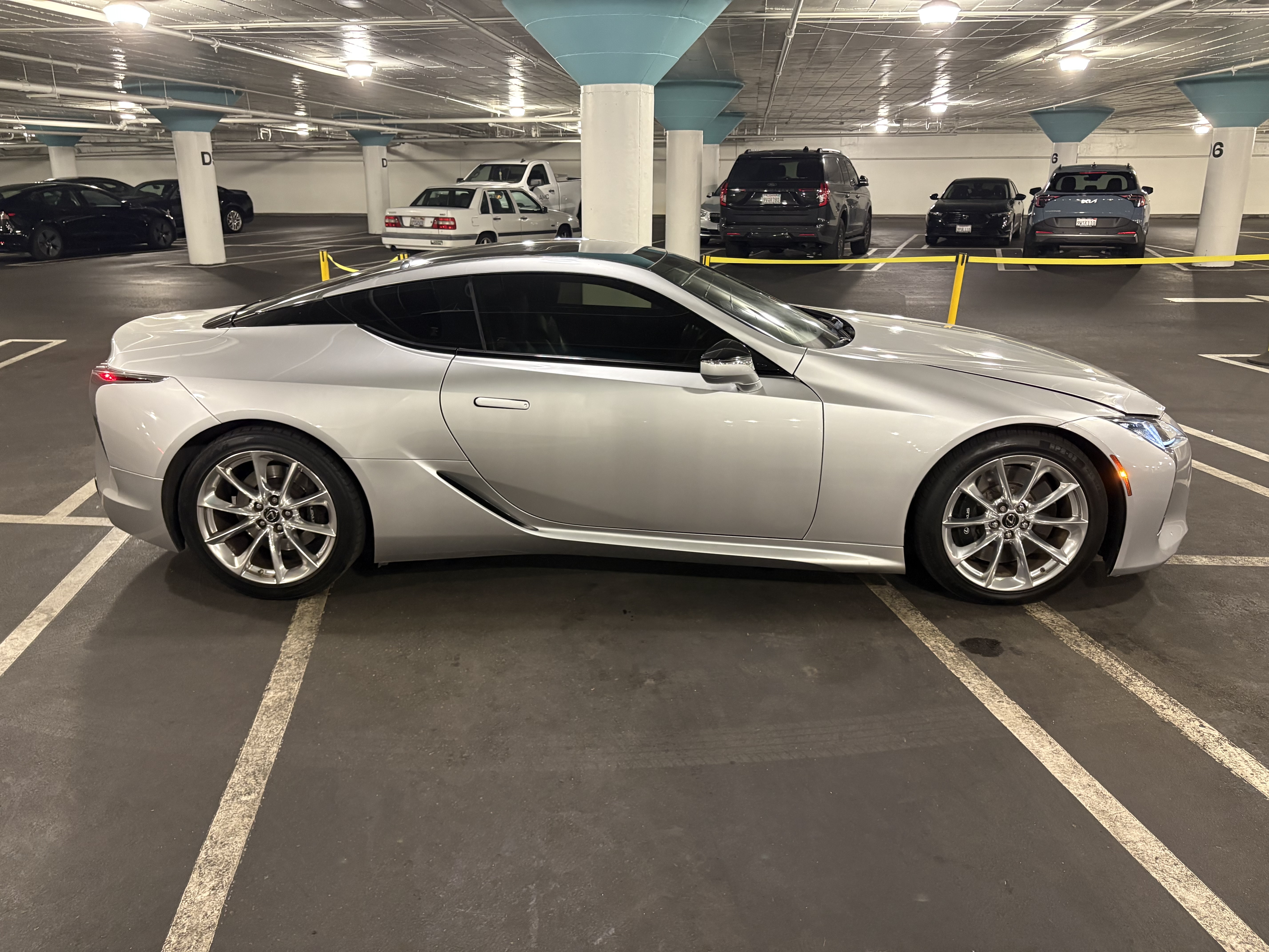 Used 2018 Lexus LC 500 Coupe w/ Touring Package RWD image 24