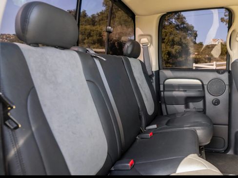 Used 2004 Dodge Ram 3500 Truck SLT w/ Trailer Tow Group image 10