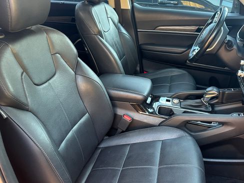 Used 2020 Kia Telluride EX w/ EX Premium Package image 11