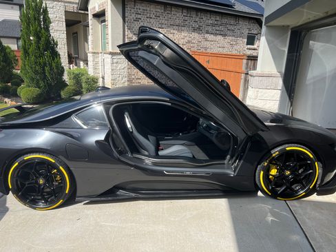 Used 2019 BMW i8 Coupe 2D image 14