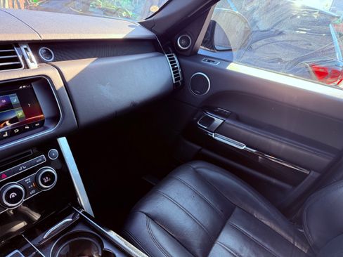 Used 2017 Land Rover Range Rover Supercharged image 11