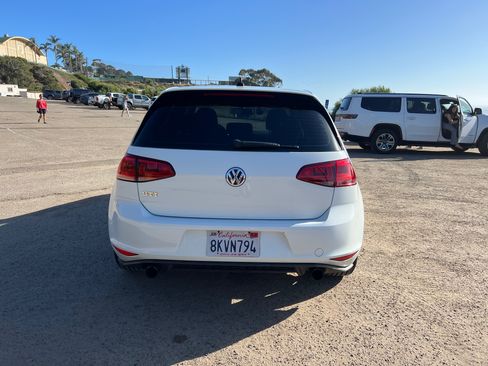 Used 2016 Volkswagen GTI S image 9
