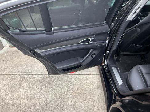 Used 2012 Porsche Panamera S RWD image 17