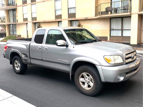 Used 2005 Toyota Tundra SR5 image 2