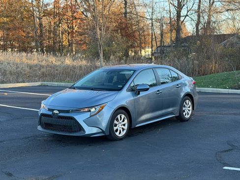 Used 2022 Toyota Corolla LE image 13