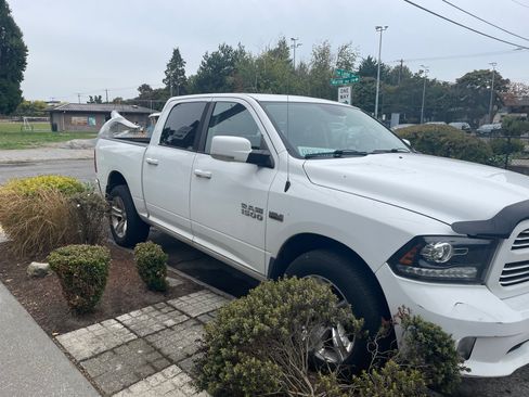 Used 2015 RAM 1500 Sport w/ Sport Premium Group image 6