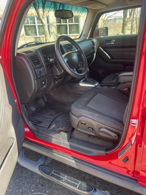 Used 2010 HUMMER H3 AWD/4WD image 11