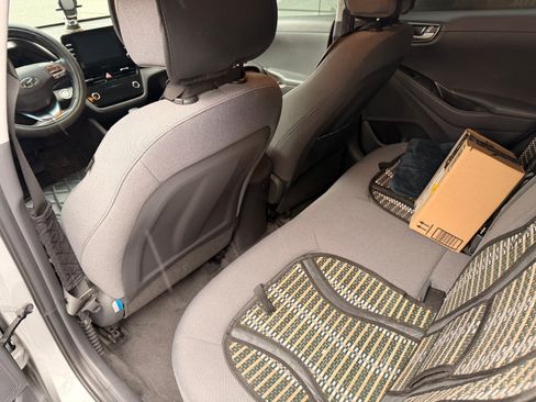 Used 2020 Hyundai Ioniq SE image 9