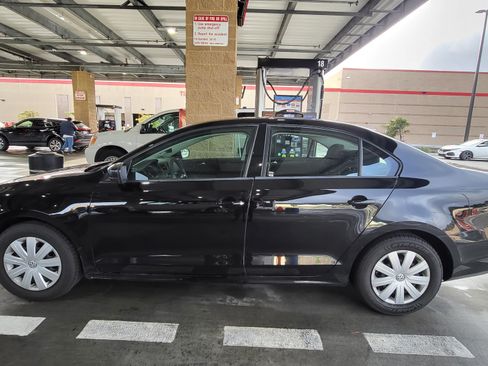 Used 2016 Volkswagen Jetta S image 15