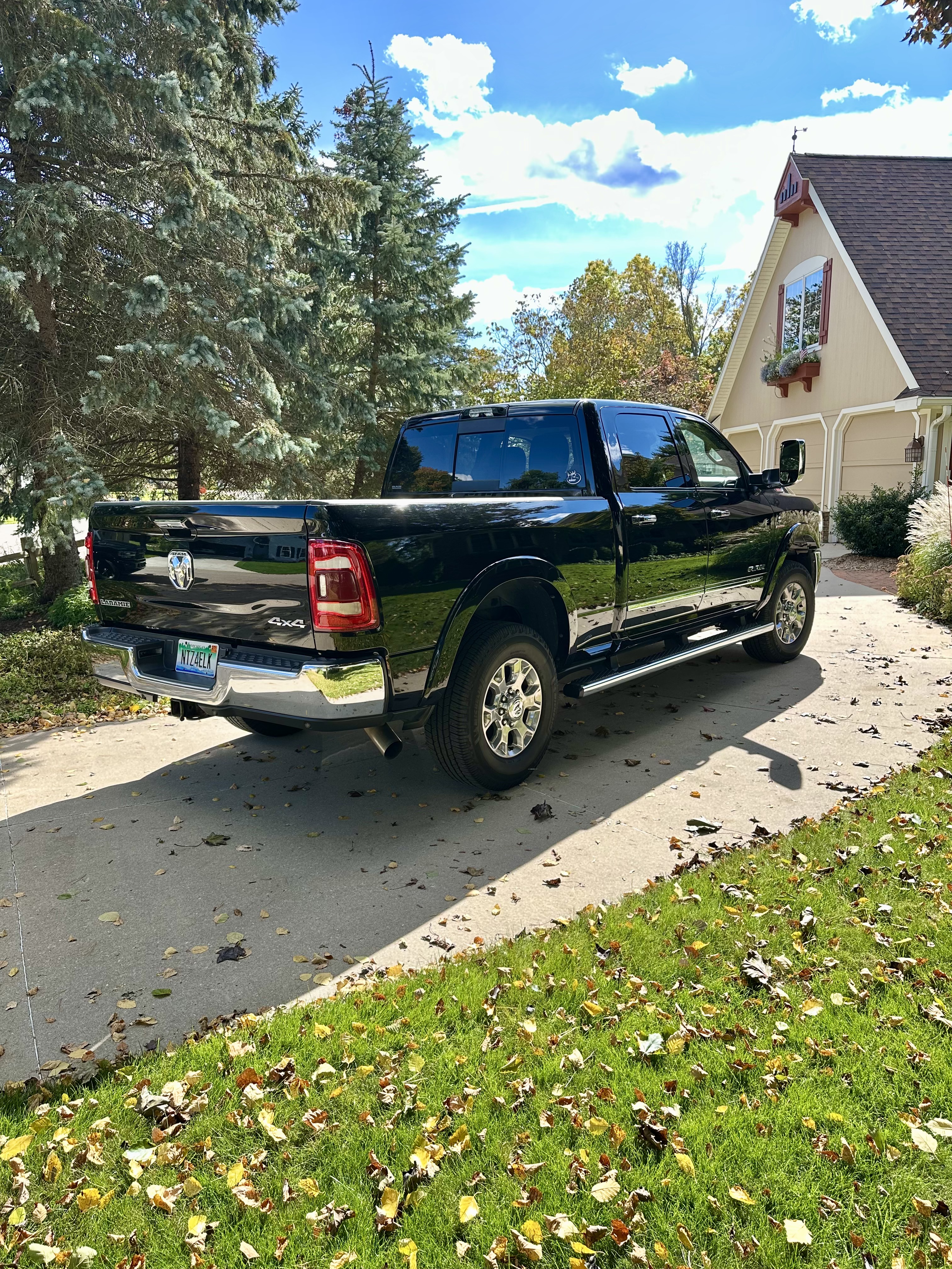 Used 2021 RAM 3500 Laramie w/ Safety Group B AWD/4WD image 5