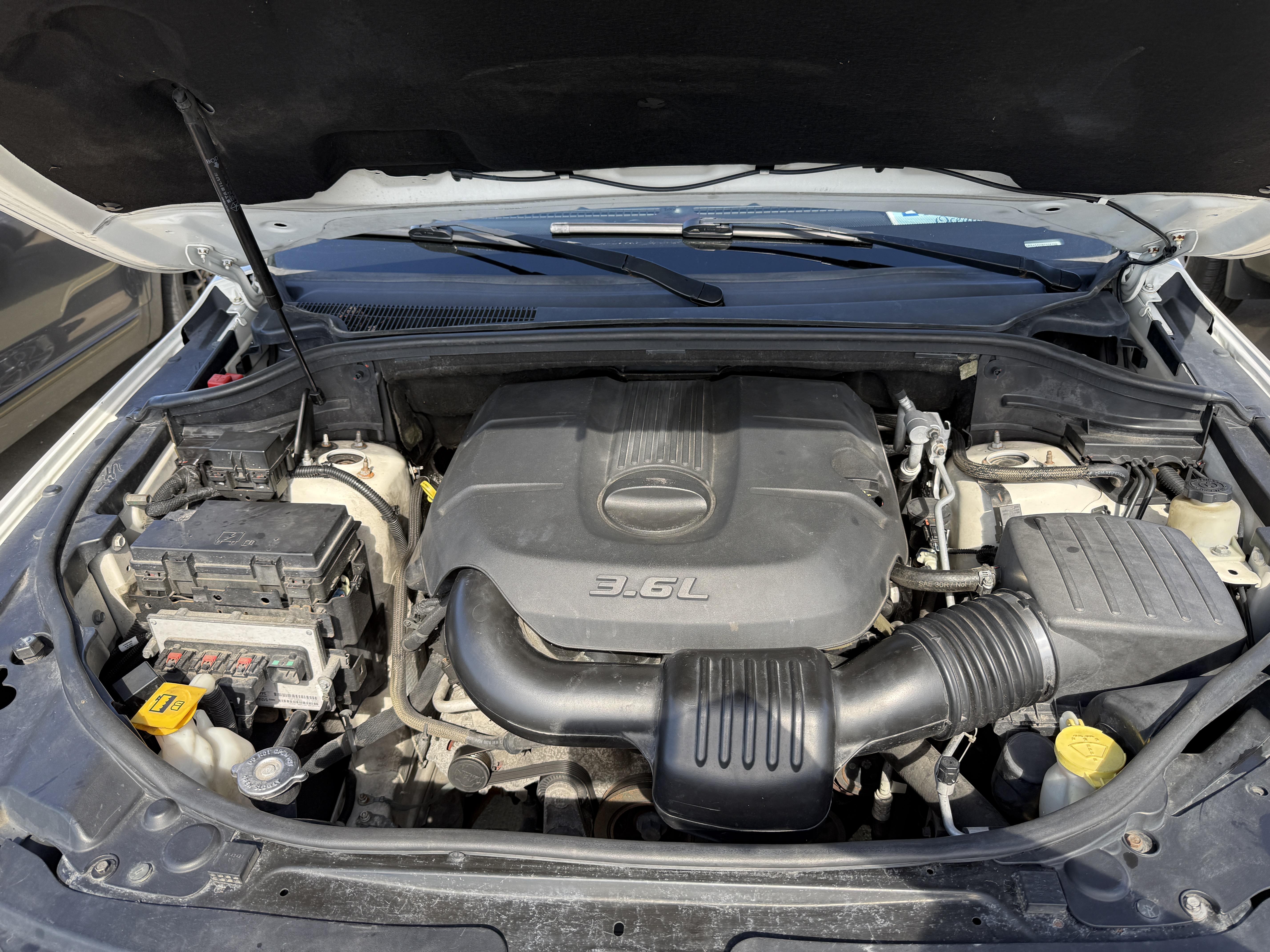 Used 2011 Jeep Grand Cherokee Laredo AWD/4WD image 14