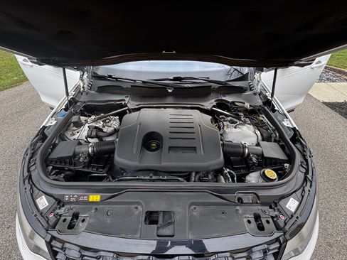 Used 2022 Land Rover Discovery S R-Dynamic image 8