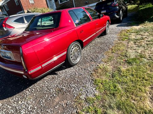 Used 1998 Cadillac De Ville Sedan image 5