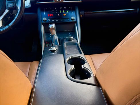 Used 2017 Lexus IS 300 AWD image 16