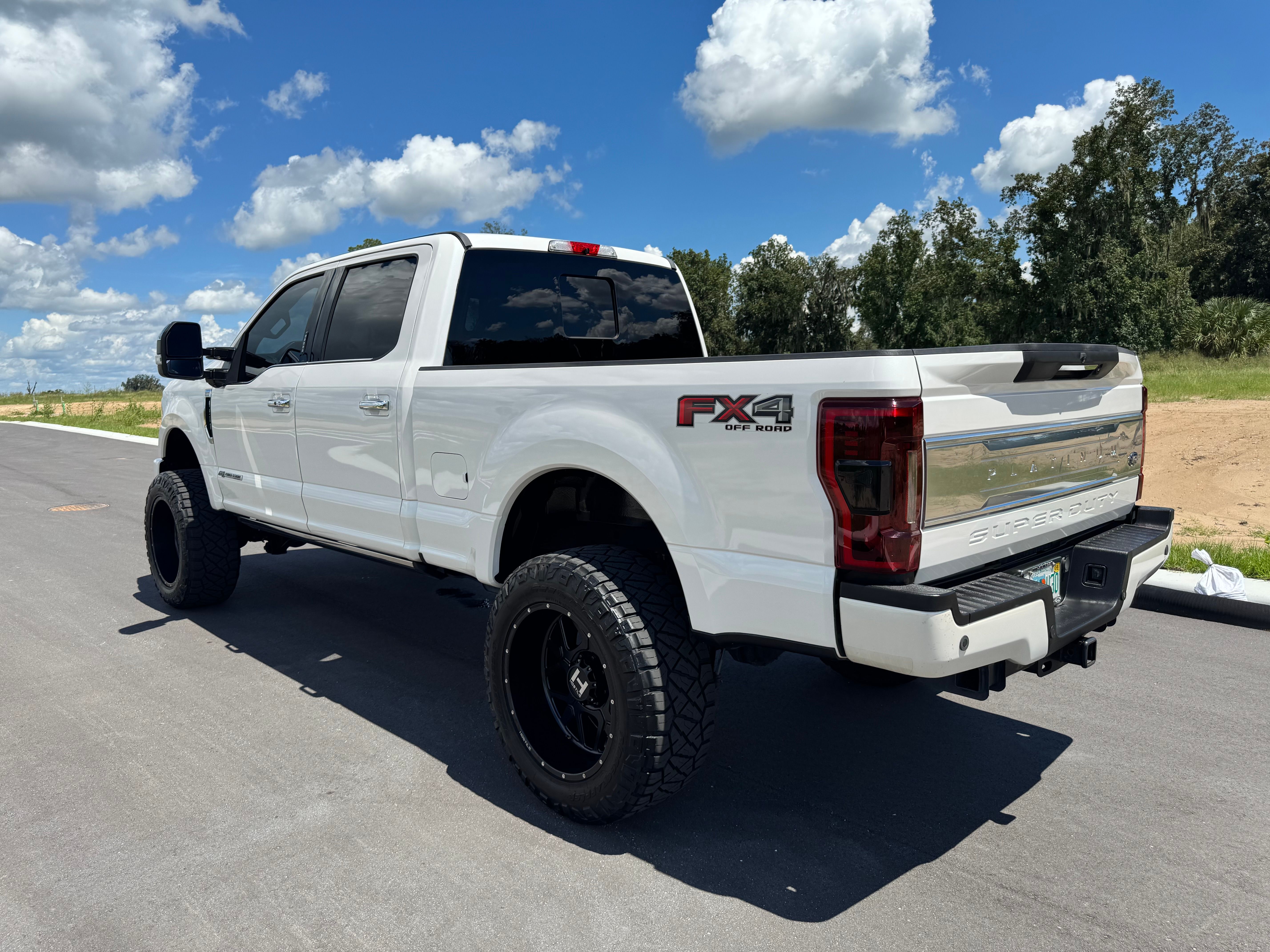 Used 2019 Ford F250 Platinum w/ Platinum Ultimate Package AWD/4WD image 4