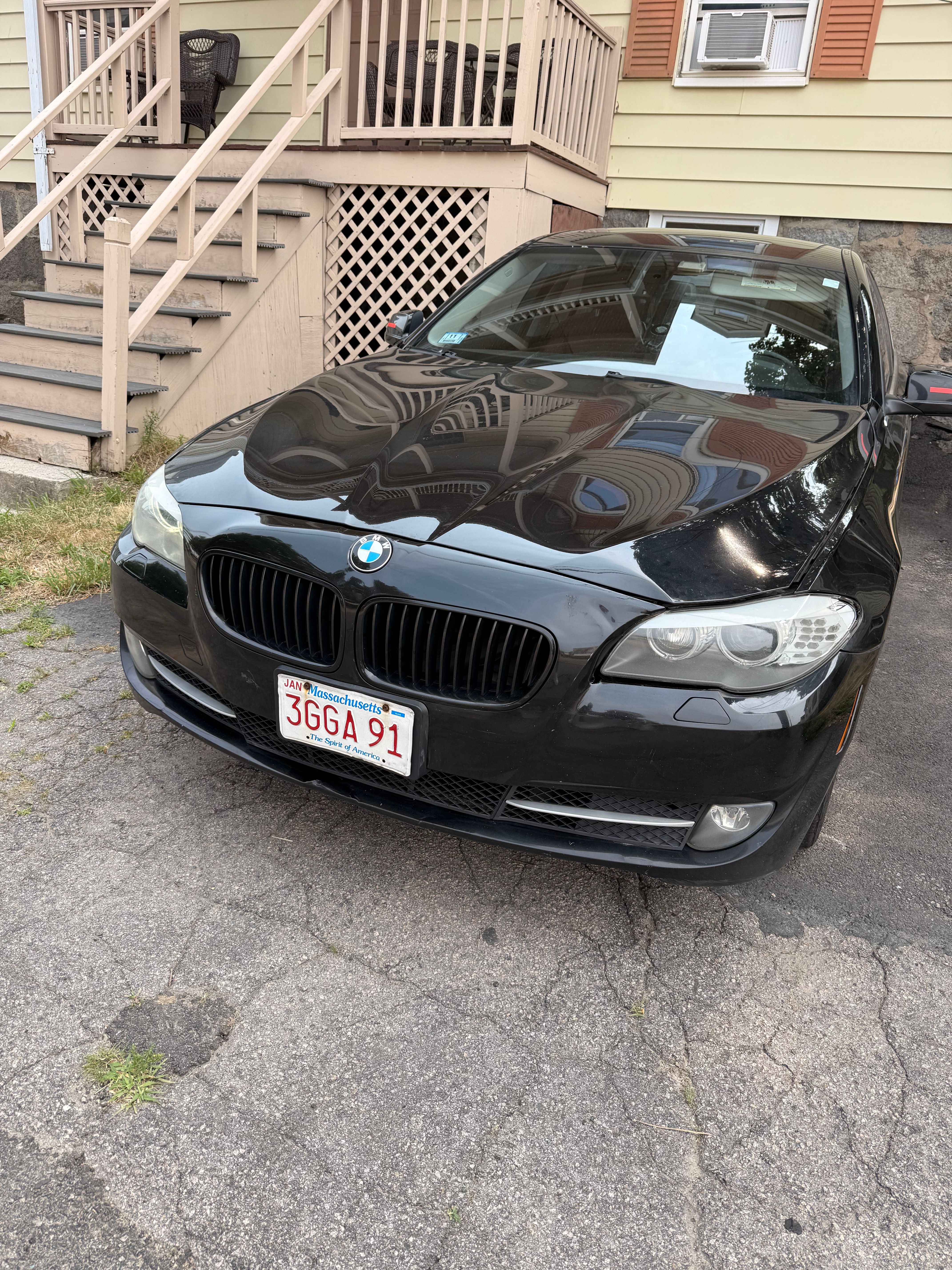 Used 2013 BMW 528i xDrive Sedan AWD/4WD image 1