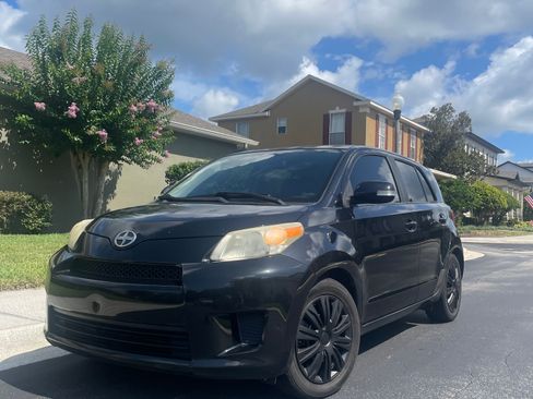 Used 2011 Scion xD FWD image 1