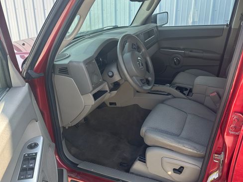 Used 2006 Jeep Commander 4WD image 9