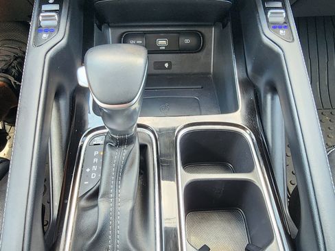 Used 2022 Kia Telluride SX w/ SX Prestige Package image 10