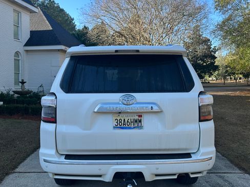 Used 2019 Toyota 4Runner Limited image 10