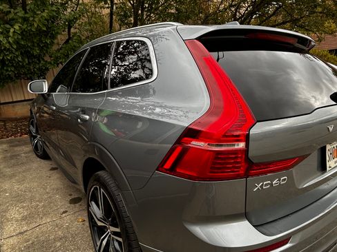 Used 2019 Volvo XC60 T8 R-Design w/ Advanced Package image 15