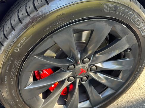 Used 2020 Tesla Model S Performance image 15