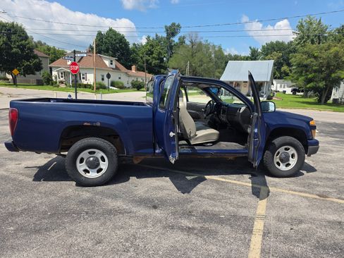 Used 2009 Chevrolet Colorado W/T AWD/4WD image 2