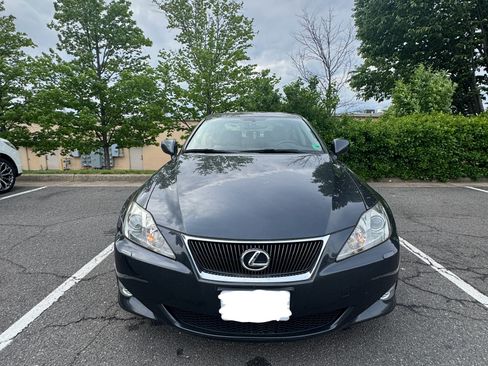 Used 2007 Lexus IS 250 AWD w/ Luxury Plus Pkg image 1