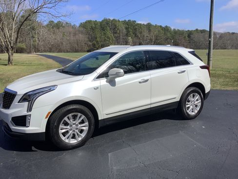 Used 2022 Cadillac XT5 Luxury image 2
