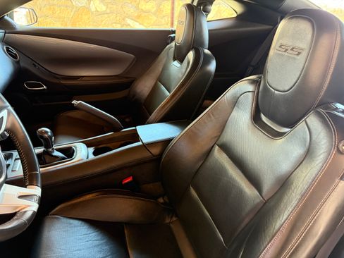 Used 2011 Chevrolet Camaro SS w/ RS Package image 10