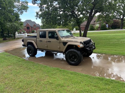 Used 2021 Jeep Gladiator Rubicon AWD/4WD image 6