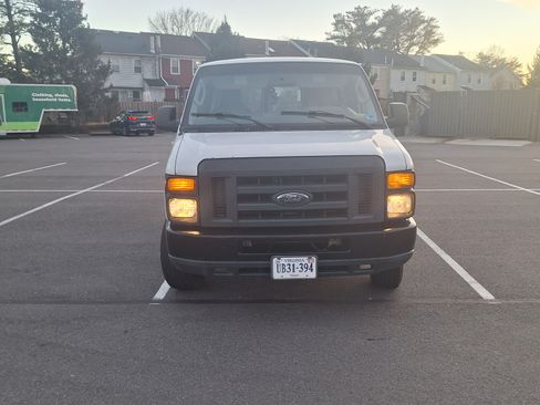 Used 2012 Ford E-250 and Econoline 250 Extended w/ Commercial Cargo Van Pkg image 8