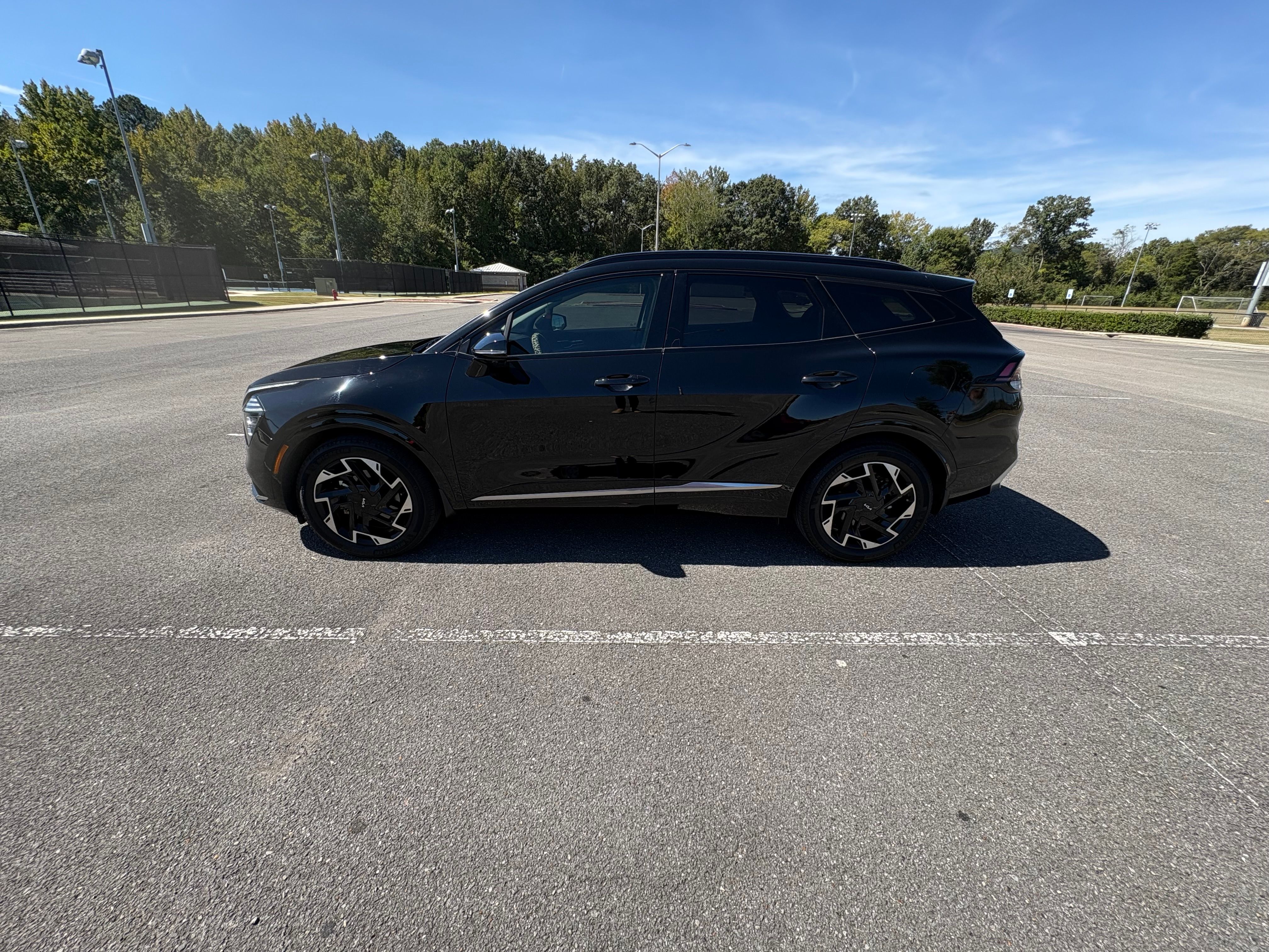 Used 2025 Kia Sportage SX FWD image 9