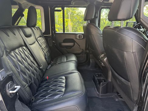 Used 2019 Jeep Wrangler Unlimited Sport AWD/4WD image 22