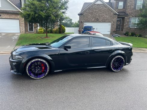 Used 2020 Dodge Charger Scat Pack RWD image 9