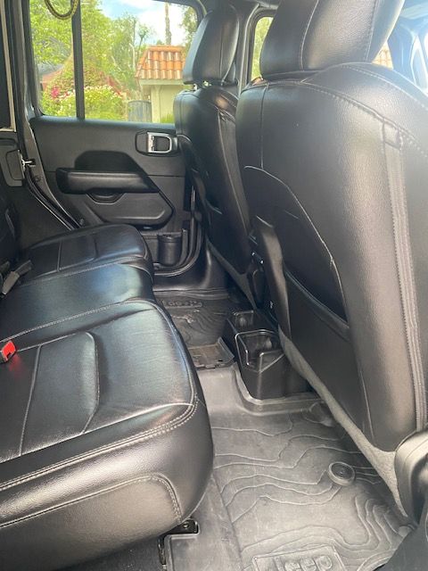 Used 2020 Jeep Wrangler Unlimited Sahara AWD/4WD image 22