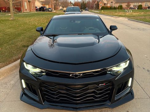 Used 2023 Chevrolet Camaro ZL1 image 4