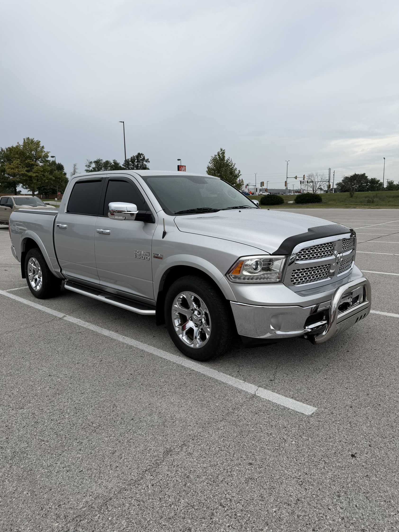 Used 2014 RAM 1500 Laramie w/ Convenience Group AWD/4WD image 1