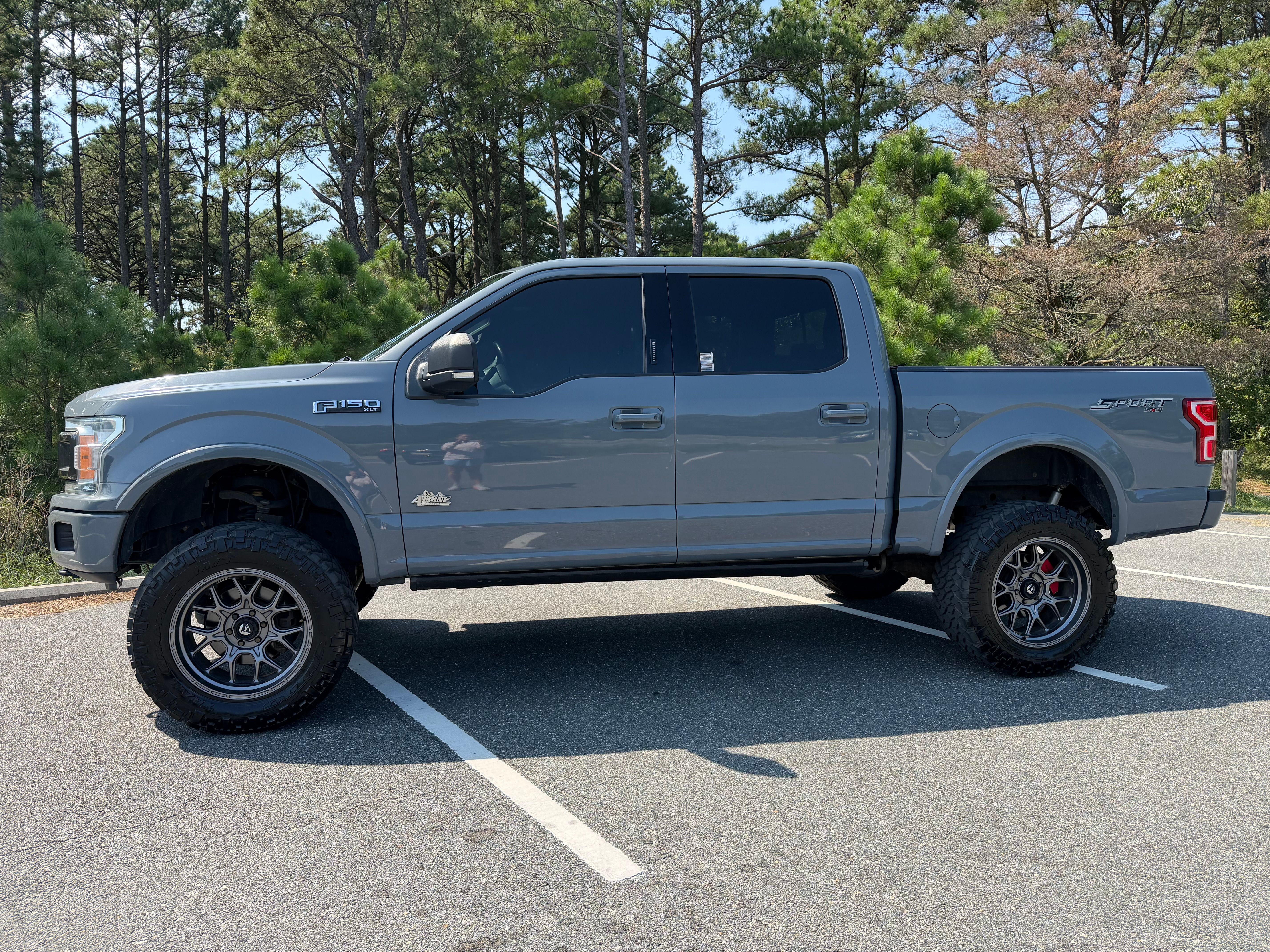 Used 2019 Ford F150 XLT w/ Equipment Group 302A Luxury AWD/4WD image 1
