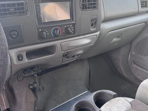 Used 2003 Ford F250 XL image 8