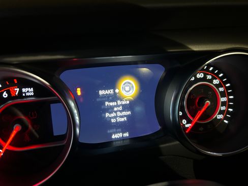 Used 2021 Jeep Wrangler Unlimited Rubicon image 12