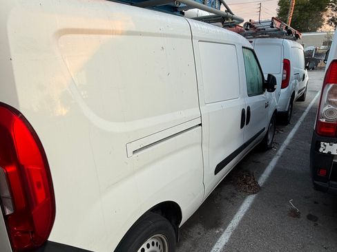 Used 2021 RAM ProMaster City Tradesman image 4