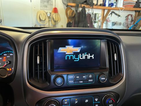 Used 2016 Chevrolet Colorado Z71 AWD/4WD image 14