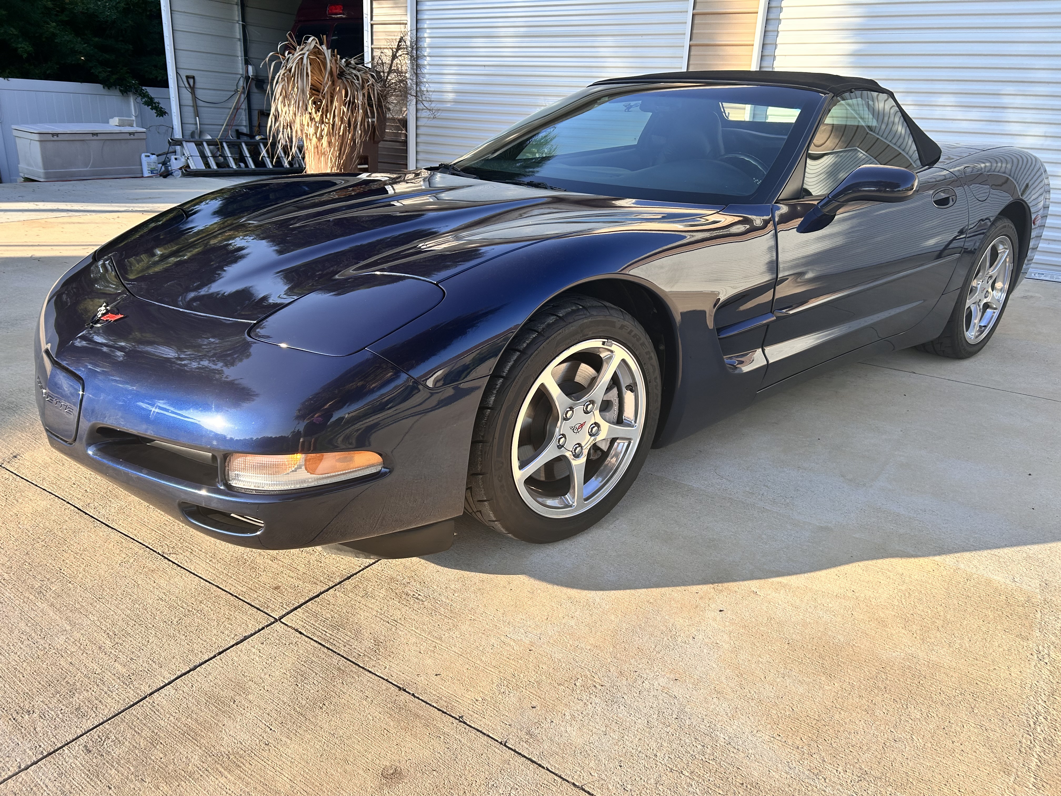 Used 2000 Chevrolet Corvette Convertible w/ Memory Pkg RWD image 1