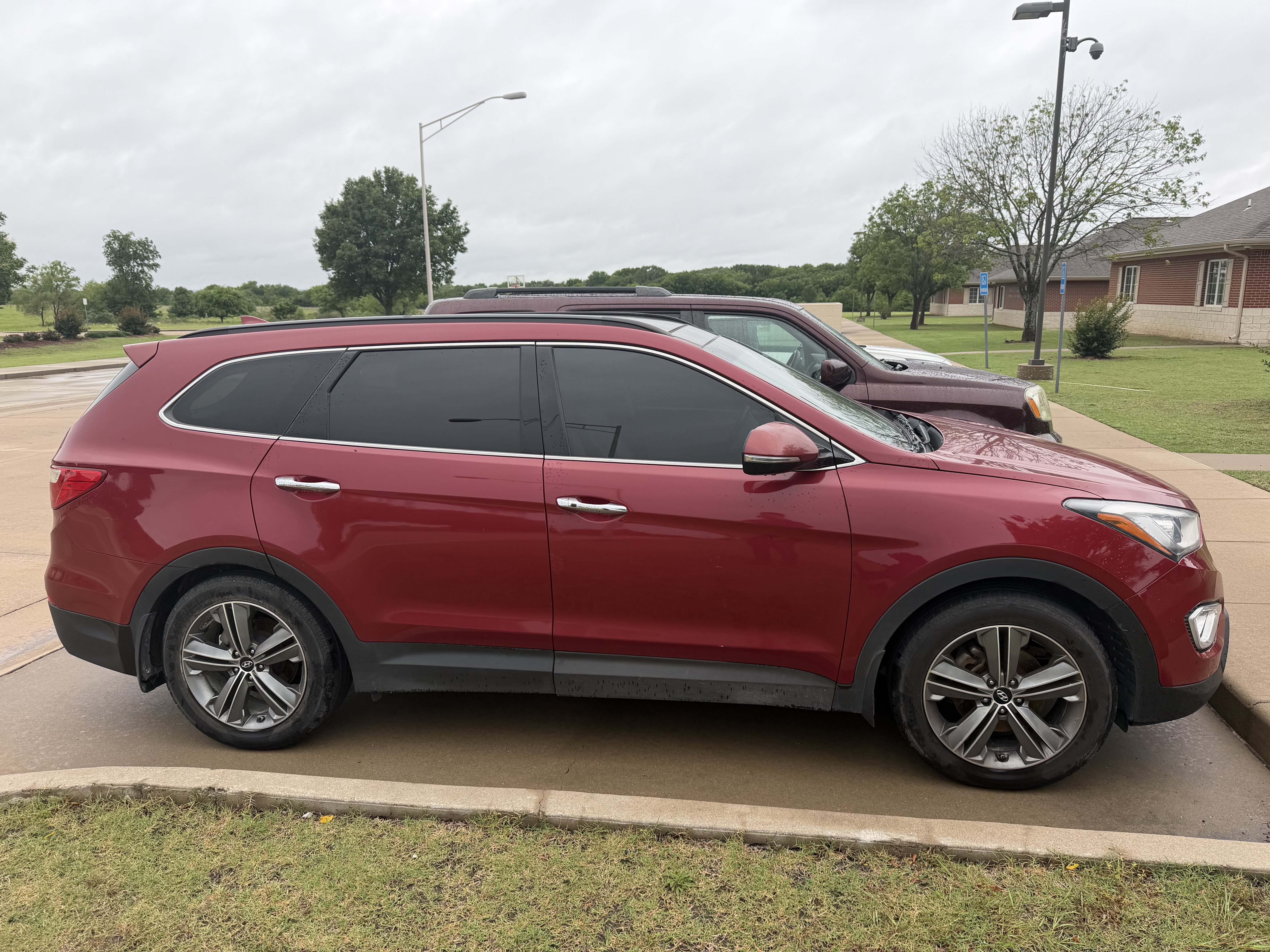 Used 2015 Hyundai Santa Fe GLS w/ Option Group 03 AWD/4WD image 4