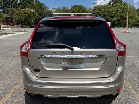 Used 2015 Volvo XC60 T5 Premier FWD image 5