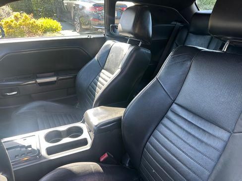 Used 2013 Dodge Challenger R/T RWD image 10
