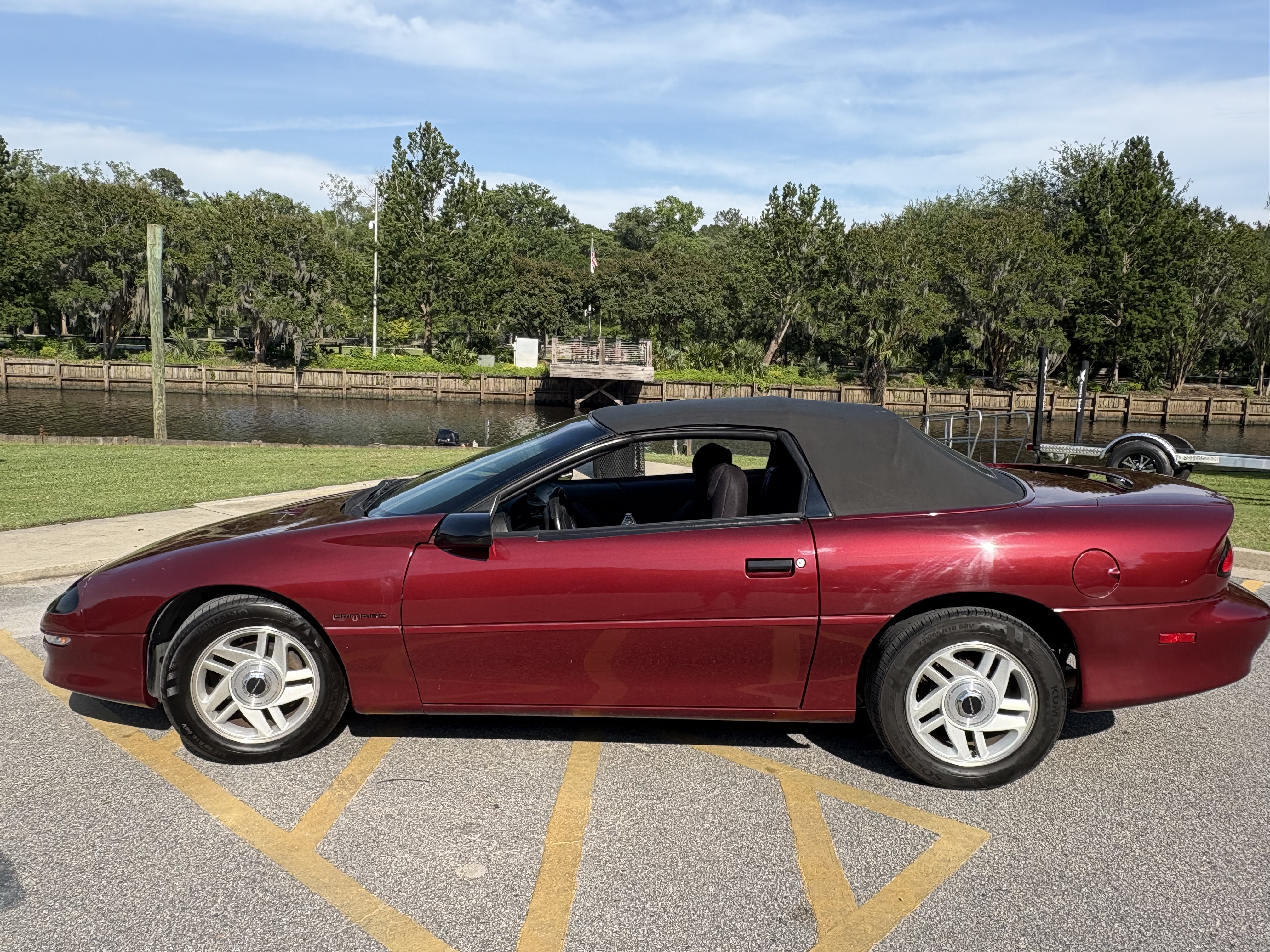 Used 1994 Chevrolet Camaro LT RWD image 1