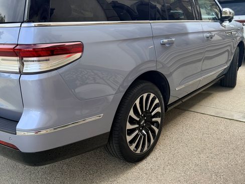 Used 2024 Lincoln Navigator Black Label image 8