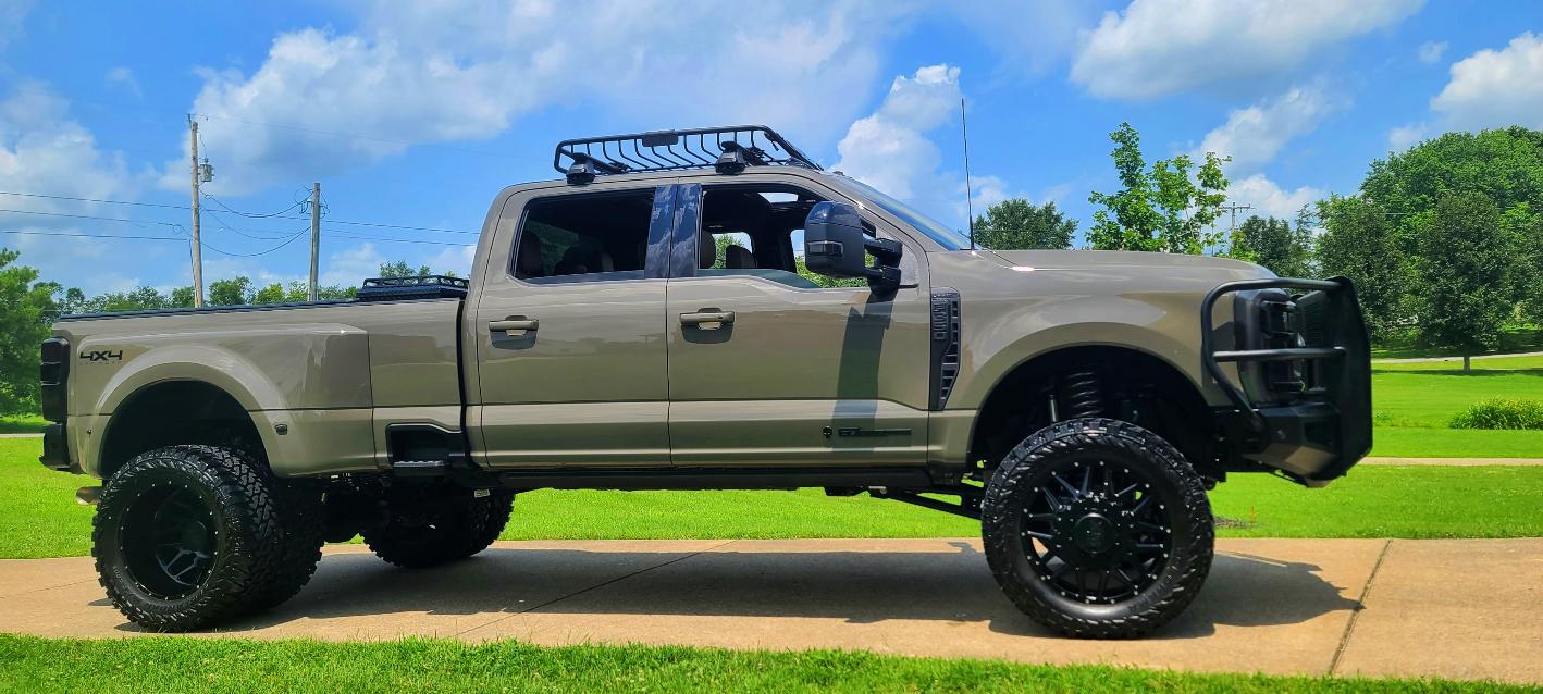 Used 2026 Ford F350 Lariat AWD/4WD image 2